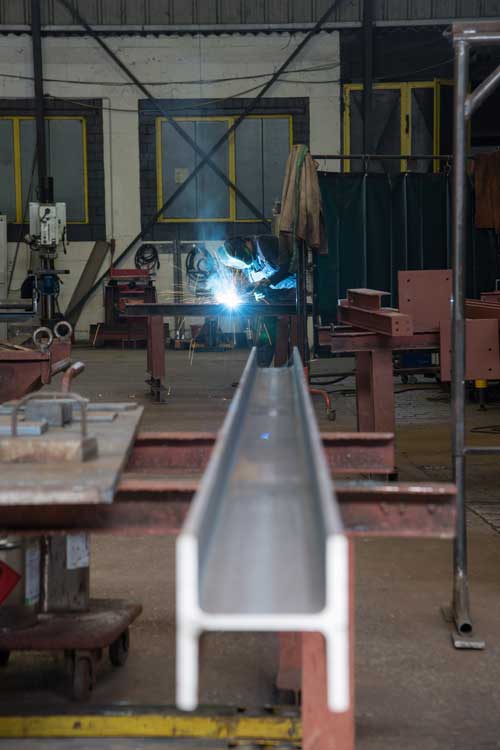GSS - Gesellschaft für Stahlbau und Schweißtechnik mbH - Hattersheim bei Frankfurt GSS - Gesellschaft für Stahlbau und Schweißtechnik mbH - Hattersheim bei Frankfurt